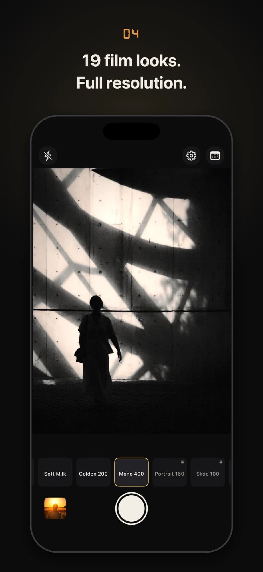19 film looks at full resolution: a silhouette shot on Mono 400